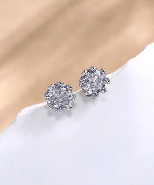 Crown Zircon Stud Earrings: Simple temperament, can be worn by men and women